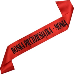 Boska Pięćdziesiątka + imię - czerwona szarfa z czarnym nadrukiem 