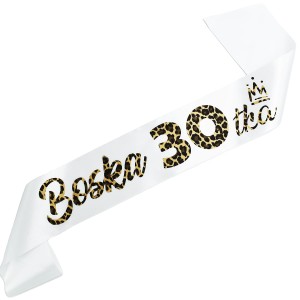 Boska 30tka - biała szarfa z nadrukiem w panterkę
