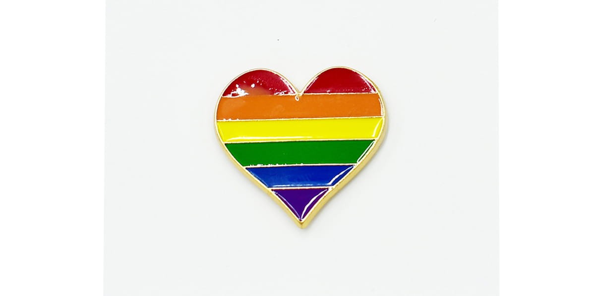 Tęczowe serce - zabawna przypinka Pin