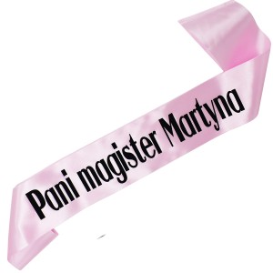 Pani Magister + imię - jasnoróżowa szarfa z czarnym nadrukiem