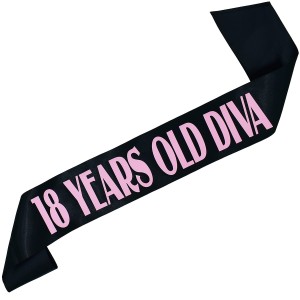 18 Years Old Diva - czarna szarfa z  jasnoróżowym nadrukiem