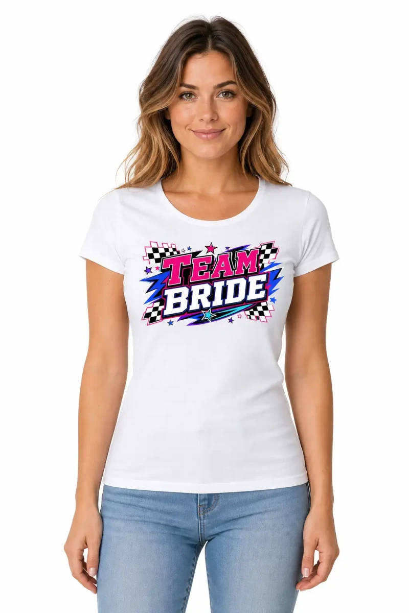 Damska koszulka na wieczór panieński – Team Bride – koszulka biała z wyrazistym napisem Team Bride i nowoczesną, imprezową grafiką